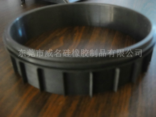 什么是導(dǎo)熱硅膠制品？
